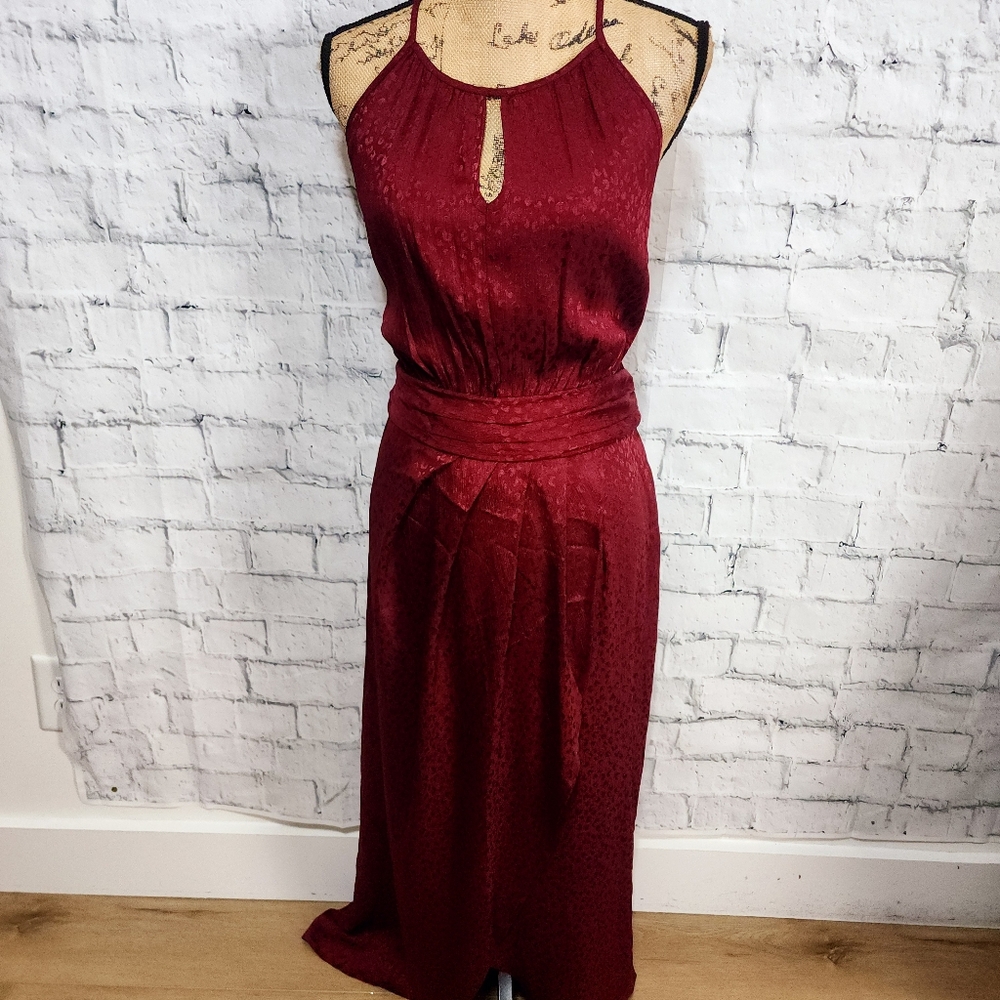 Alexa b maxi gown Sz 12 burgundy sleeveless side slit A33